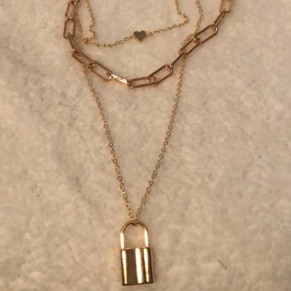Gold Necklaces (3 Designs) New with Tag  | Cadenas de Oro (3 Desenos)